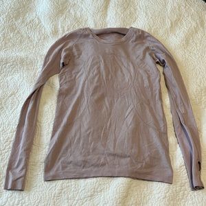 LuluLemon Women’s Longsleeve